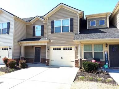 Main picture of 923 Dahlia Dr