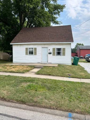 Main picture of 326 W Jefferson St