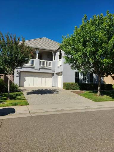 Main picture of 1780 Langholm Way