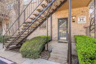 Main picture of 4312 Bellaire Dr S