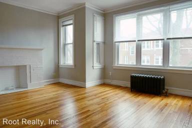 Main picture of 6422 N Greenview Ave