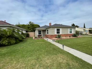 Main picture of 2288 Stearnlee Ave