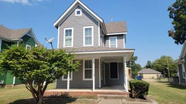 Main picture of 686 Saffarans Ave