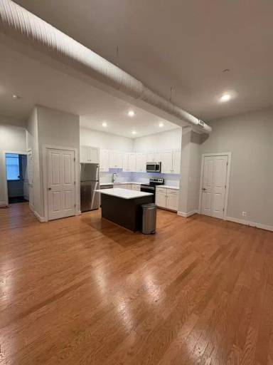 Main picture of 3233 Donnell St