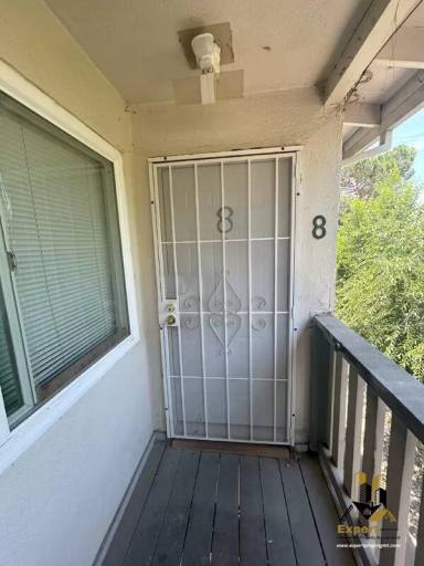 Main picture of 2319 Empress St