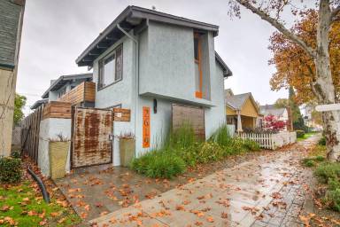 Main picture of 2619 T St
