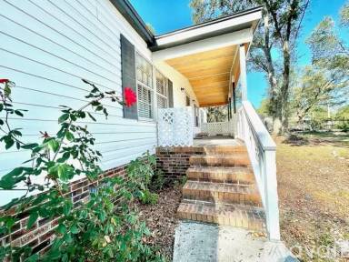 Main picture of 7816 Myrtle Grove Rd
