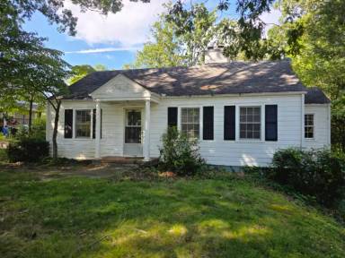 Main picture of 92 Beverly Rd