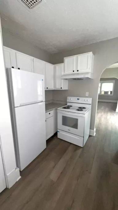 Main picture of 513 E Centennial Ave