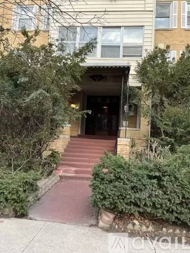 Main picture of 933 Hinman Ave