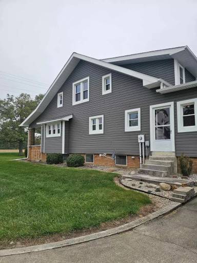 Main picture of 23090 Dixie Hwy