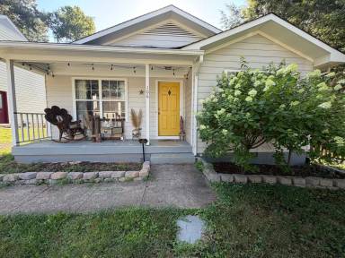 Main picture of 106 Westwood Cir