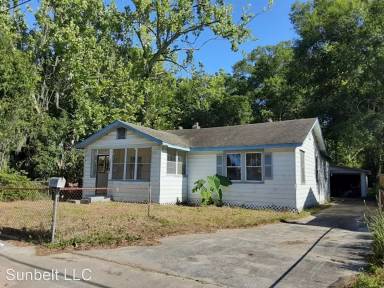 Main picture of 2604 Commonwealth Ave