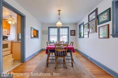 Main picture of 853 E Madison St