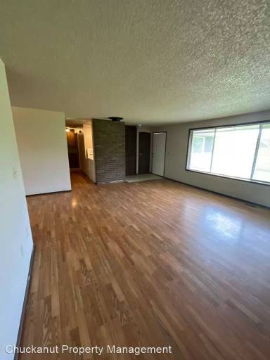 Main picture of 311 Baker St