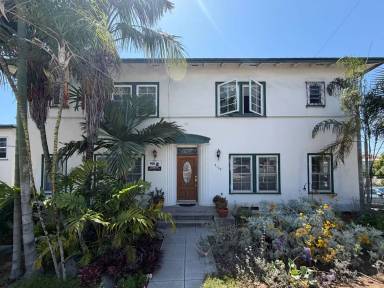 Main picture of 2164 Albatross St