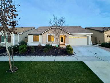 Main picture of 5555 Peach Tree Dr