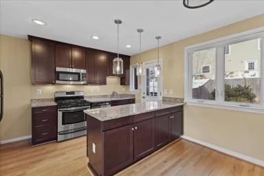 Main picture of 3117 13th Rd S