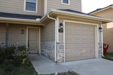 Main picture of 232 W Lake St