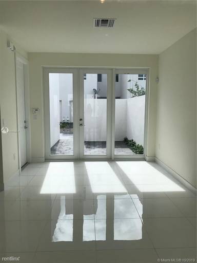 Main picture of 6301 NW 103rd Psge