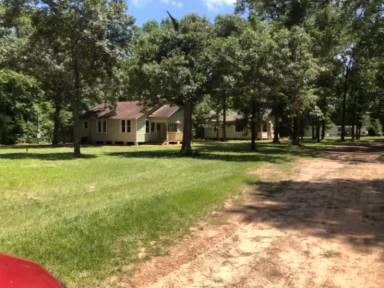 Main picture of 23983 Weeren Rd