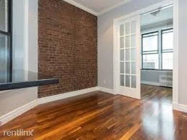 Main picture of 209 E 25th St