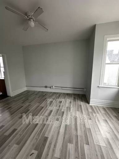 Main picture of 8927 S Muskegon Ave