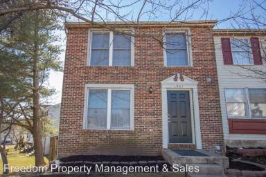 Main picture of 1961 Knoll Top Ln