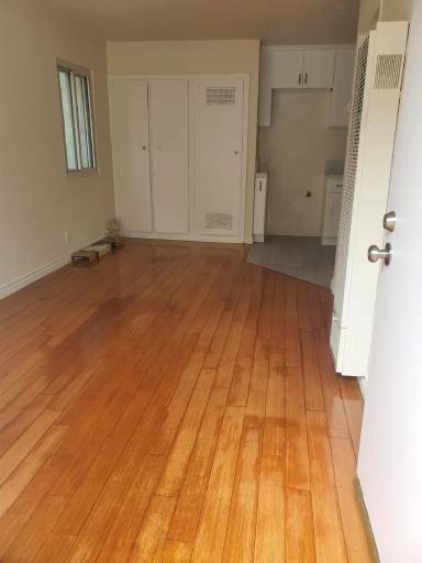 Main picture of 129 Montreal St