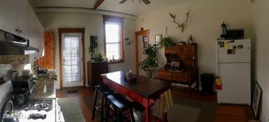 Main picture of 2025 S 5th St