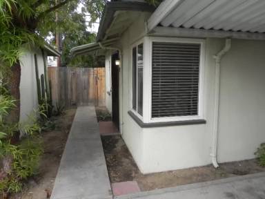 Main picture of 2537 E Harvard Ave