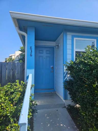 Main picture of 836 Premier Dr