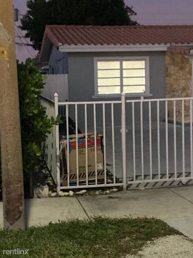 Main picture of 7445 SW 31st St