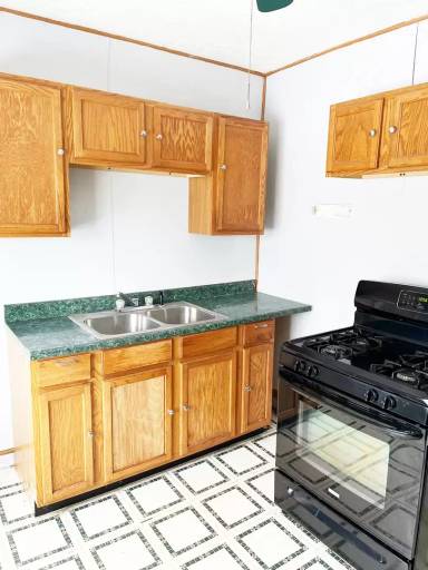 Main picture of 12905 Forest Ave