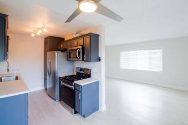 Main picture of 10227 S 10th Ave