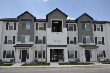 Main picture of 3325 W 1830 N
