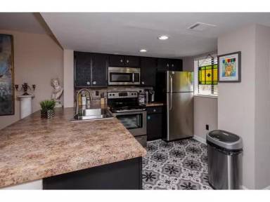 Main picture of 105 Windsong Cir