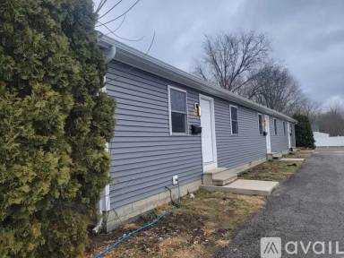 Main picture of 2401 Washington Ave