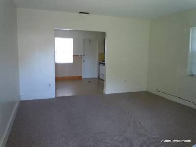 Main picture of 2200 SW 46th Ct