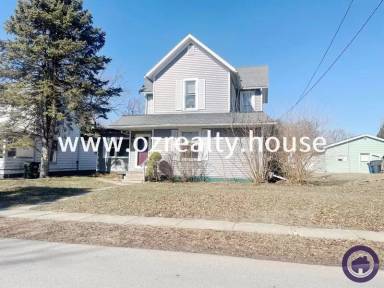 Main picture of 215 E Reed Ave