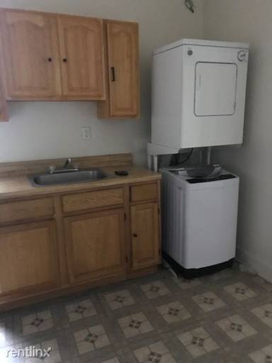 Main picture of 2822 Poplar St