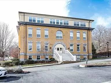 Main picture of 145 Glenwood St