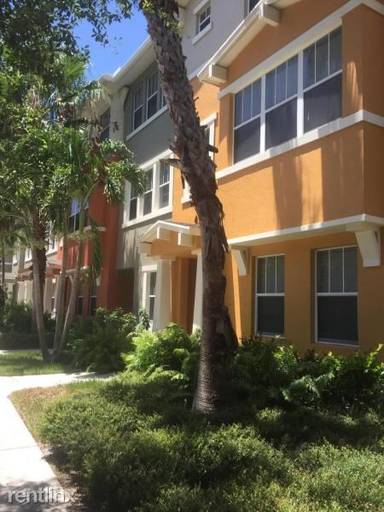 Main picture of 810 Marina del Ray Ln