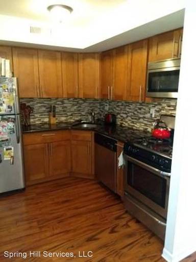 Main picture of 7701 Oxford Ave