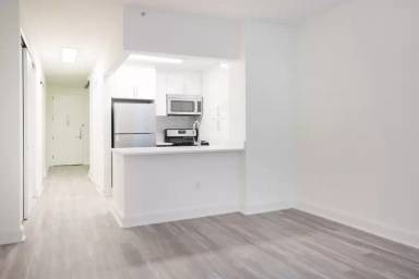 Main picture of 10 Hanover Square
