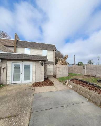 Main picture of 8130 Lillian Hwy