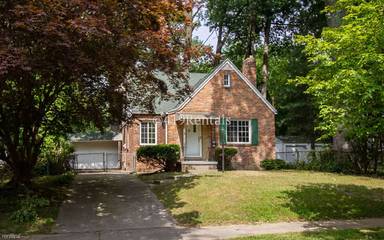 Main picture of 2424 Lambert Dr