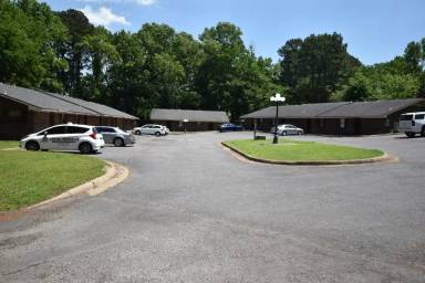 Main picture of 2314 Lakeshore Dr