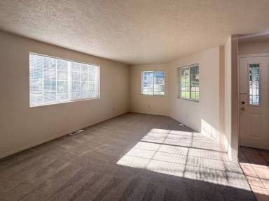 Main picture of 3200 Lorian Ln SE