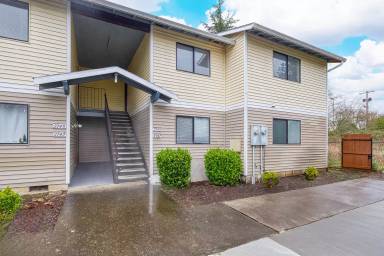 Main picture of 2747 SE 125th Ave